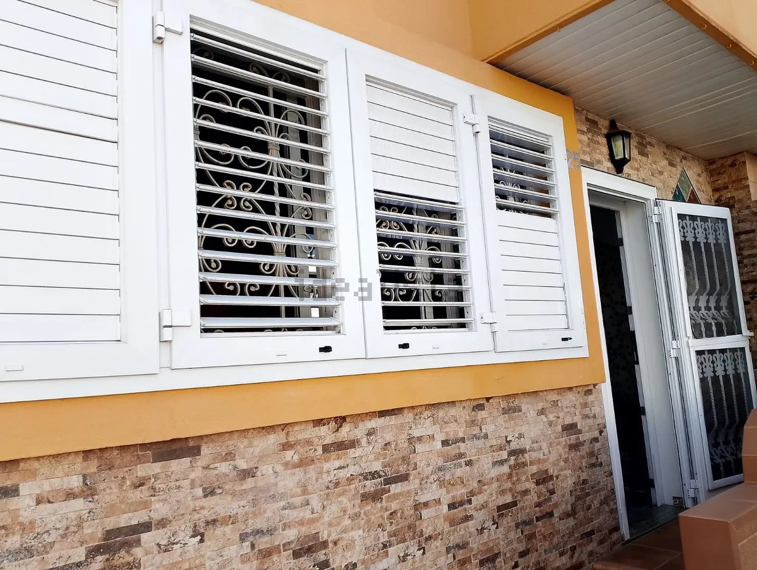 Chalet adosado en venta en avenida Alejandro del Castillo, 25 - Imagen 5